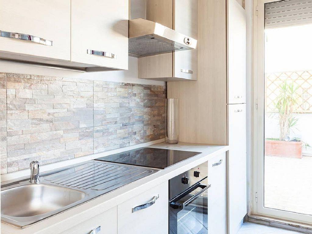 Rome Apartment With Terrace Autonomous Bagian luar foto