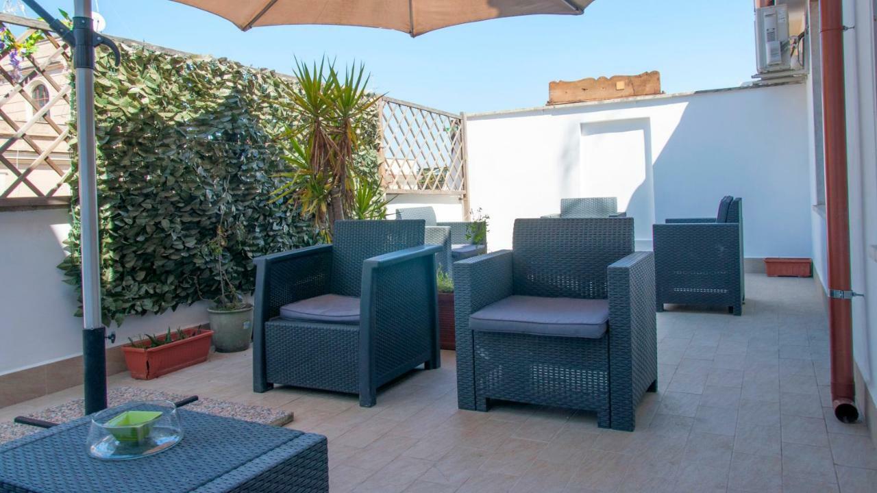 Rome Apartment With Terrace Autonomous Bagian luar foto