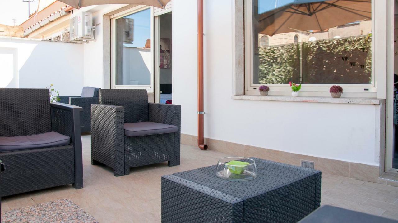 Rome Apartment With Terrace Autonomous Bagian luar foto
